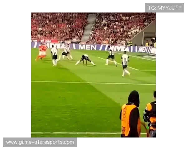 球星与足球的深厚情感：他们心中那份无法割舍的热爱与责任